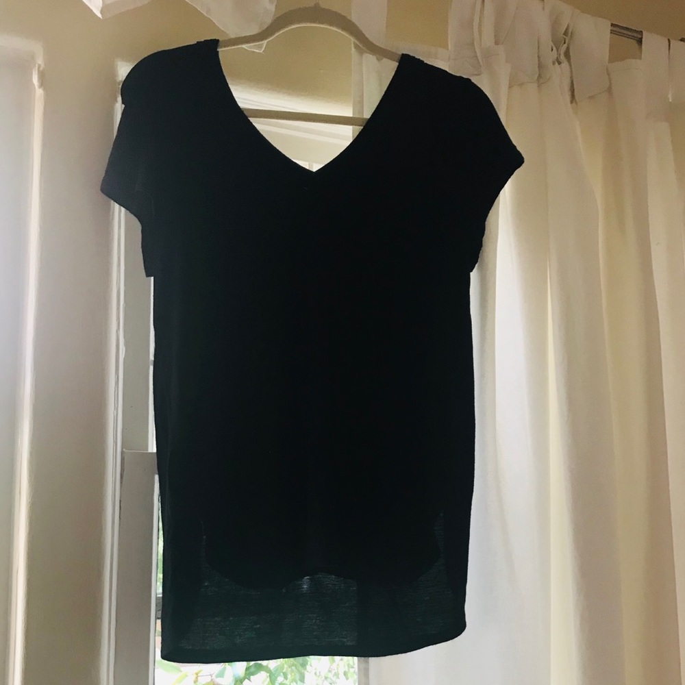 Black Short Sleeve V Neck Tee